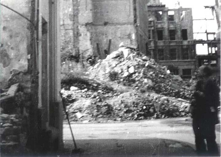 Koeln Krebsgasse Ecke Bruederstraße 1945 Photo Ring